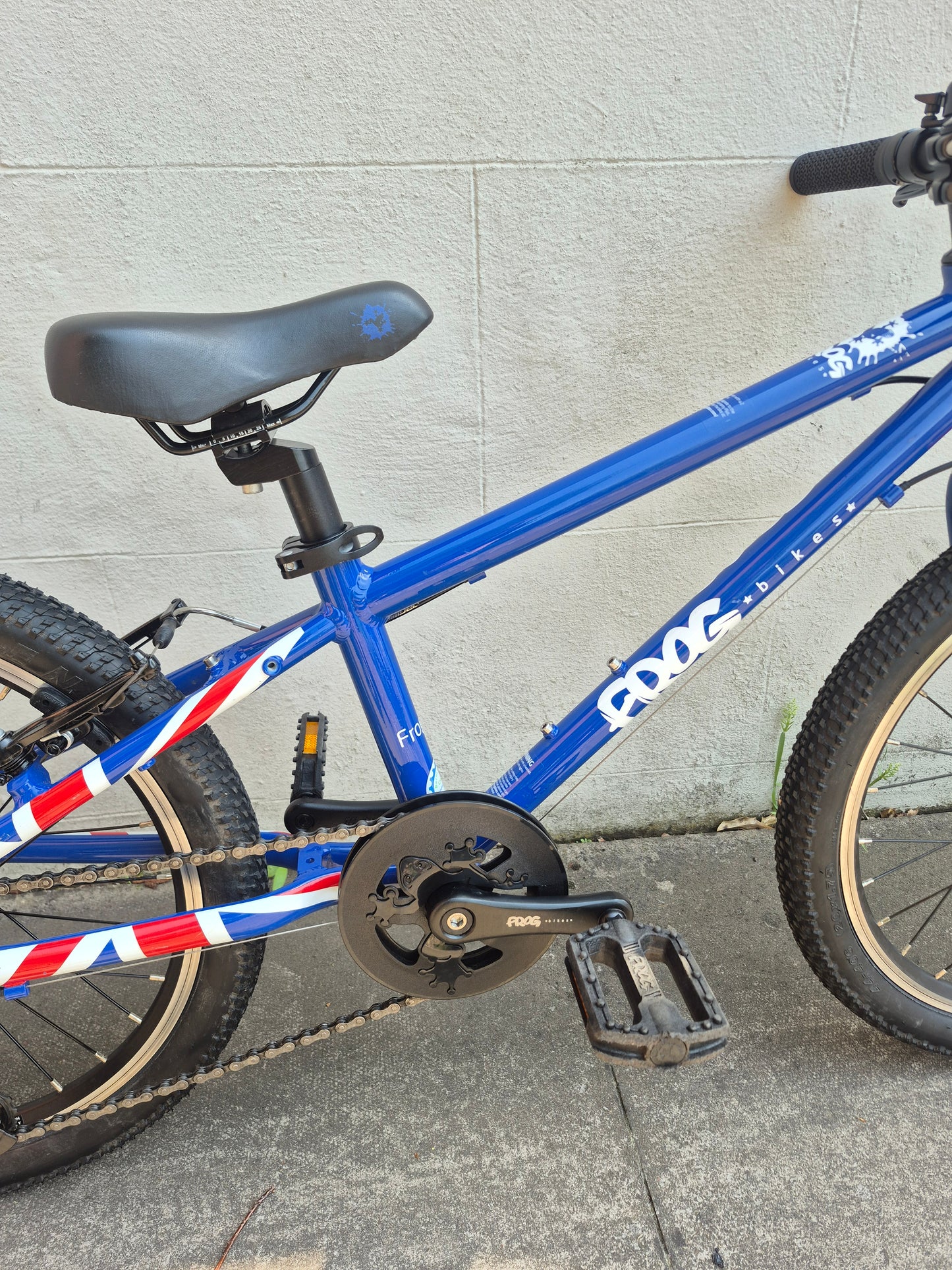 Used Frog 52 Union Jack Blue - 20" Wheel