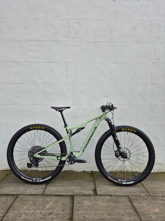 Used ORBEA Oiz M10 Small Lichen Green